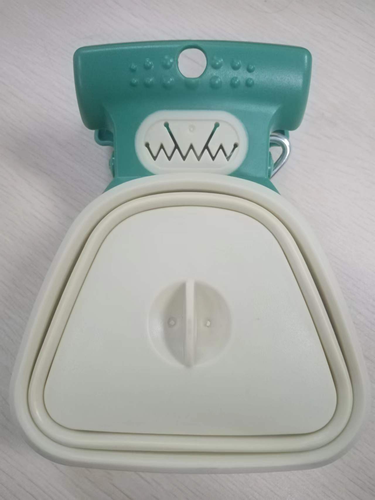 Portable Foldable Poop Scoop & Bag Dispenser
